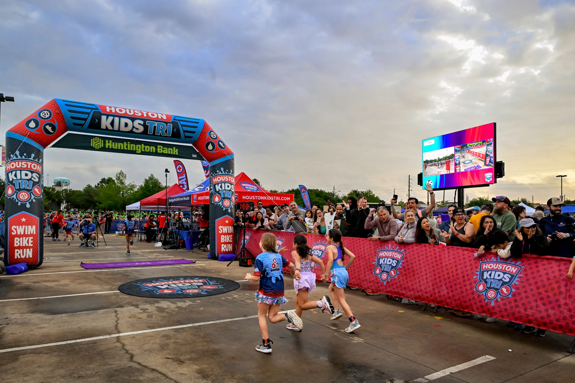 Houston Kids Triathlon finish